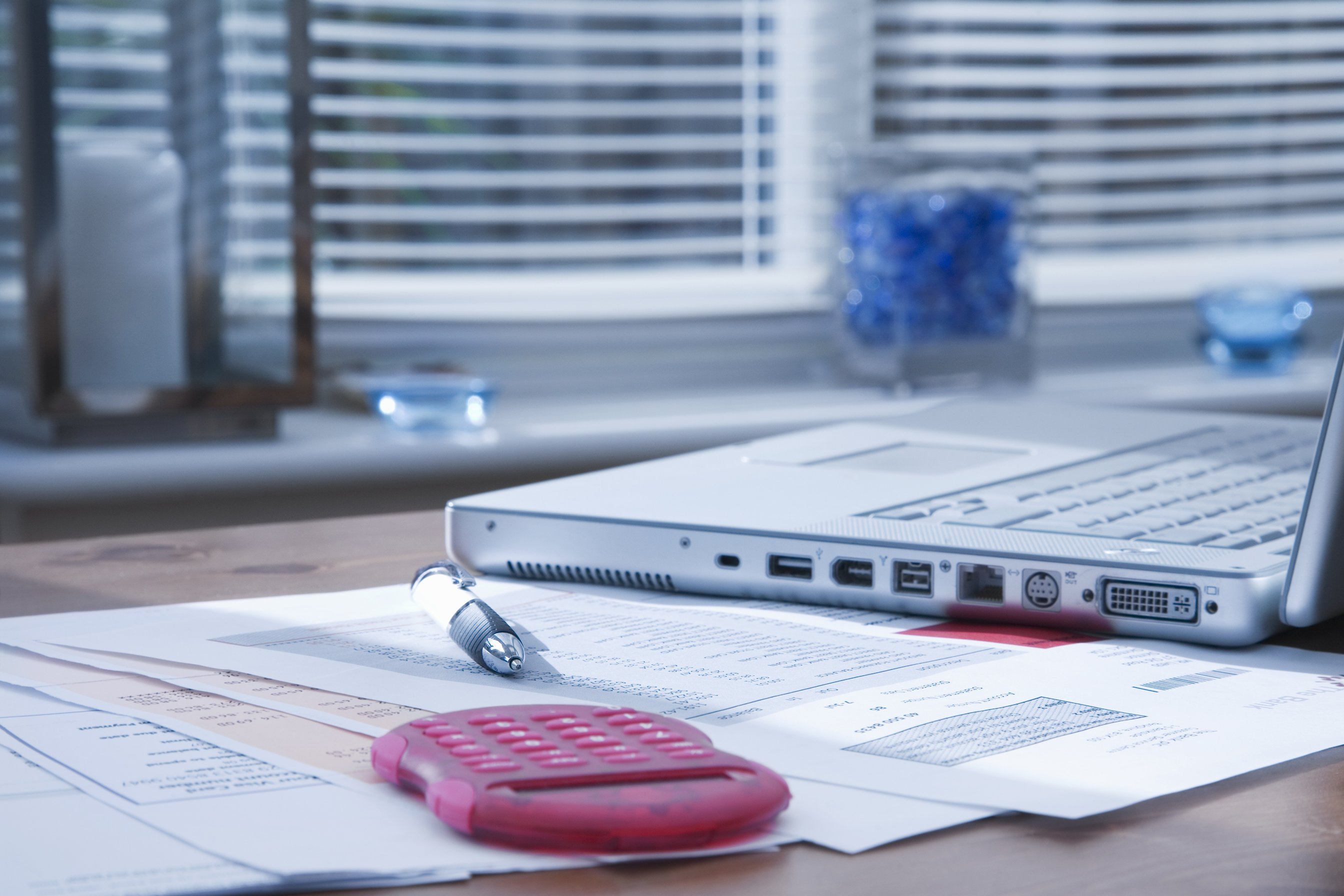 MONEY HACKS: How Often Should You Review Your Credit Card Statements?